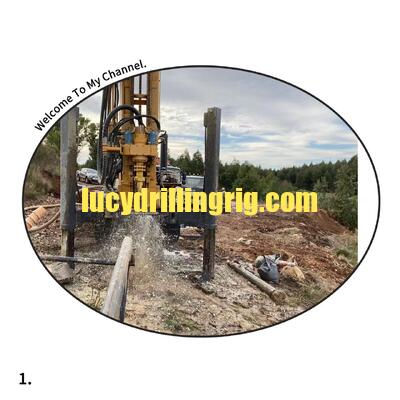 Crawler mounted water well drilling rig